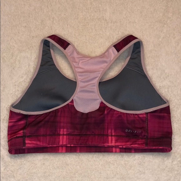 Nike sports bra - Picture 3 of 3